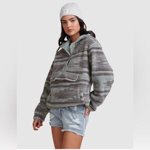 Billabong Women's A/Div Switchback Mock Fleece Pullover. Size small